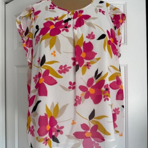 Floral Round Neckline Short Flutter Sleeve - Picture 1 of 3